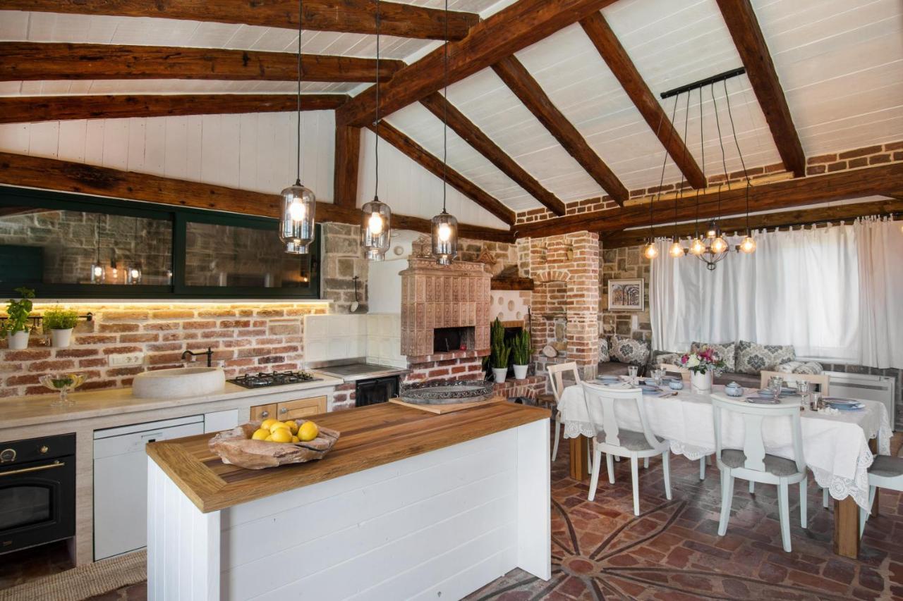 Villa Manda Korina Klis Luaran gambar