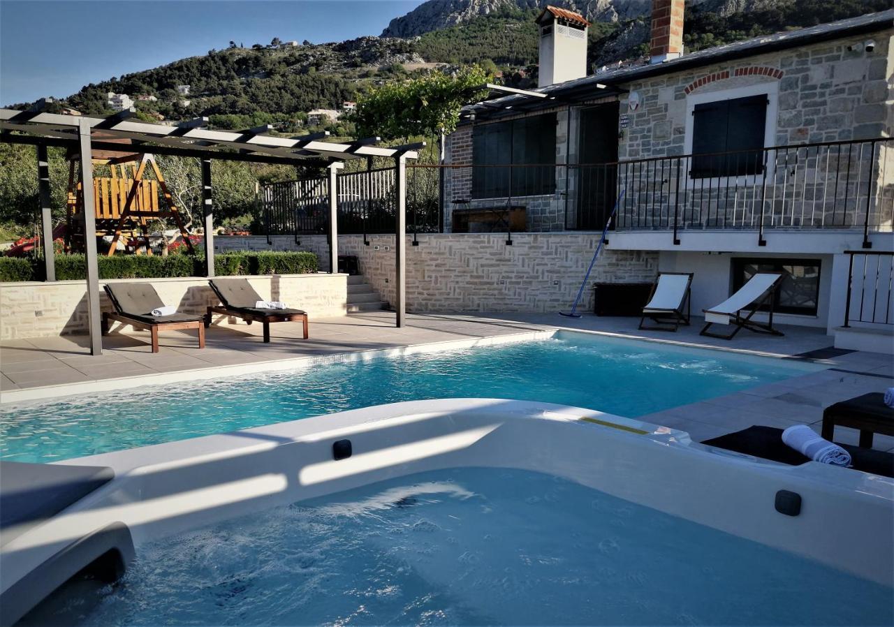 Villa Manda Korina Klis Luaran gambar